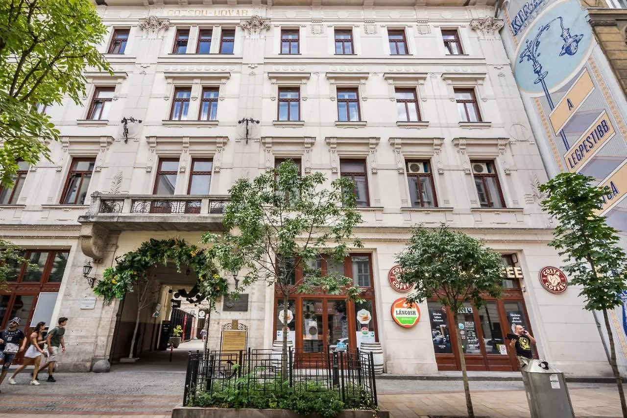 Ace Of Spades Gozsdu Budapešť Apartmán